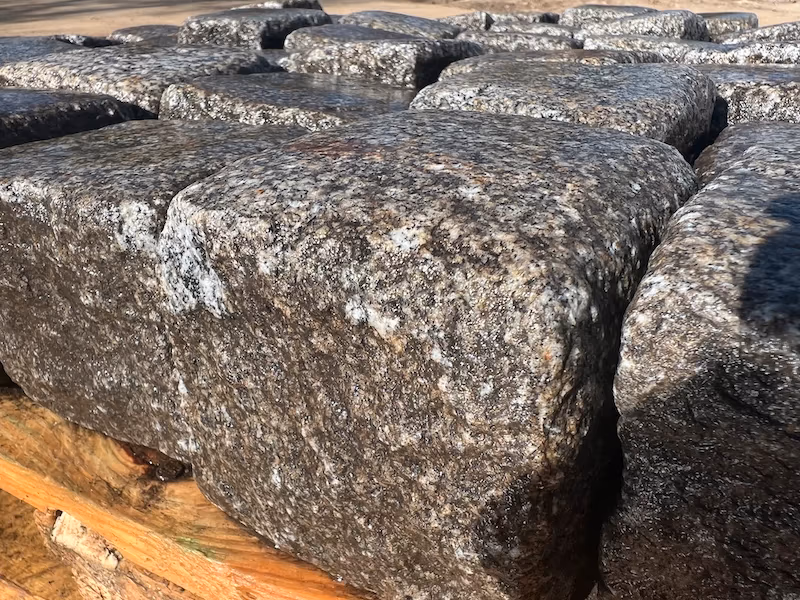 Historyczna kostka granitowa 9x11 cm – ok. 200 lat - obrazek 8