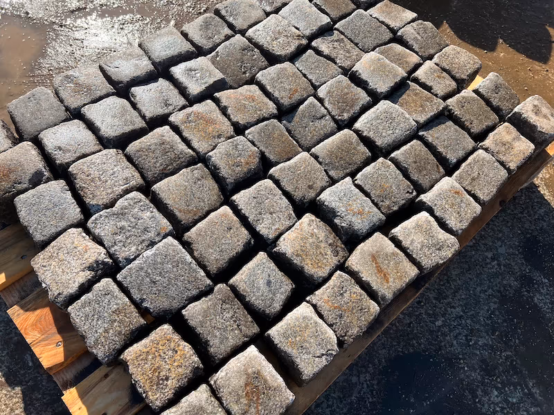 Historyczna kostka granitowa 9x11 cm – ok. 200 lat - obrazek 11