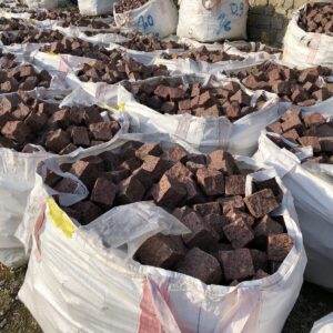 Nowa kostka granitowa VANGA 9x11 cm – kolor czerwony