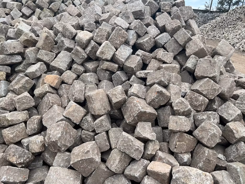 Antyczna kostka granitowa 18×18 cm – lico rządowe - obrazek 6