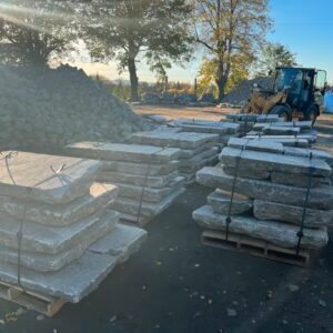 Historyczne płyty granitowe – tarasowe, chodnikowe, dziedzińcowe