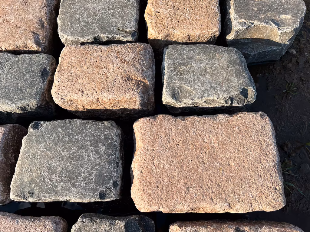 Antyczna kostka granitowa 16×16 cm – czerwono-czarna, Altstadtpflaster - obrazek 12