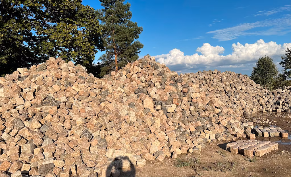 Antyczna kostka granitowa 16×16 cm – czerwono-czarna, Altstadtpflaster - obrazek 11