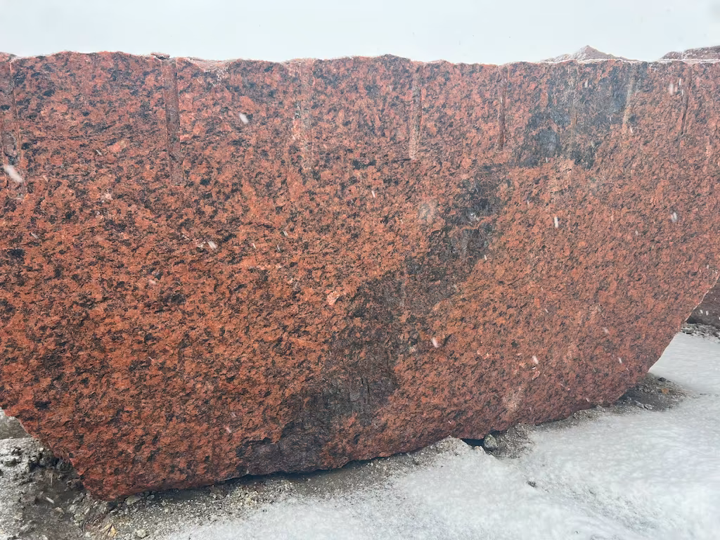 KOSTKA GRANITOWA CZERWONA SUROWO ŁUPANA - obrazek 12